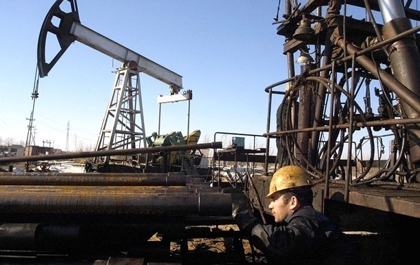 Нафтові доходи РФ впали на 30%