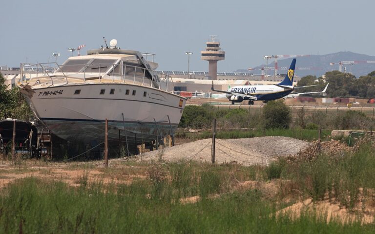 Названо причину “пожежі” в літаку Ryanair на Майорці