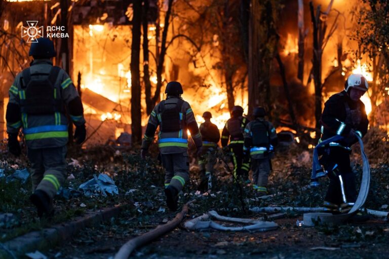 Нічна атака на Київ: з’явилися фото наслідків