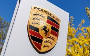 Авто новини - Прибуток компанії Porsche впав на 91%