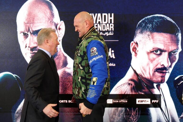 Промоутер Ф’юрі проаналізував шанси на організацію трилогії з Усиком