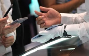 Новини бізнесу - Samsung зберігає лідерство з поставок смартфонів