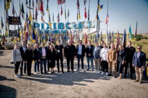 Сибіга з послами відвідав передові позиції ЗСУ