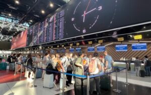 Новини світу - У Москві черговий колапс в аеропортах через атаку дронів