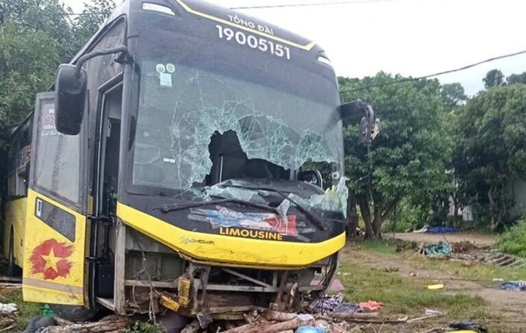 У В’єтнамі в ДТП потрапив автобус: дев’ять загиблих та 16 поранених