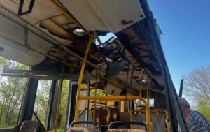 Удар РФ по автобусу на Сумщині: загинули троє людей