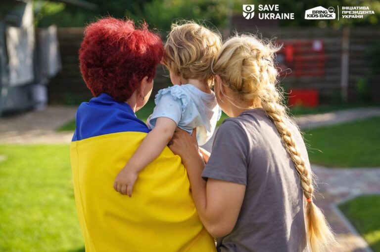 Україна повернула групу дітей з окупації