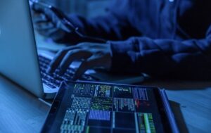 Українські хакери заблокували роботу заводу дронів РФ