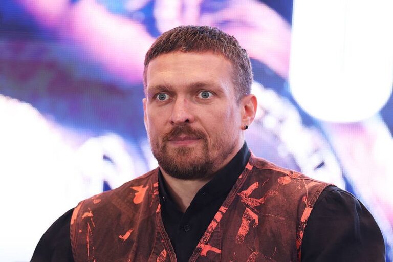 Усик визначиться зі своїм майбутнім після реваншу з Дюбуа