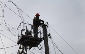 В Україні відключення світла у шести областях
