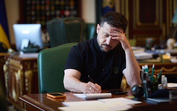 Зеленський ввів у дію нові санкції РНБО