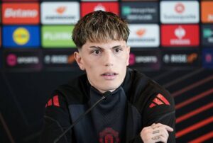 Челсі включився в боротьбу за вінгера Манчестер Юнайтед