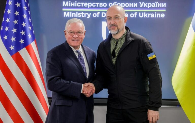 Дронова угода зі США: Келлог отримав документи