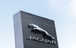 Авто новини - Гендиректор Jaguar Land Rover йде у відставку після 35 років у компанії