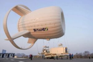 Китай випробує небесну електростанцію