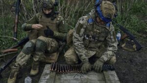Латвія долучається до закупівлі зброї для України