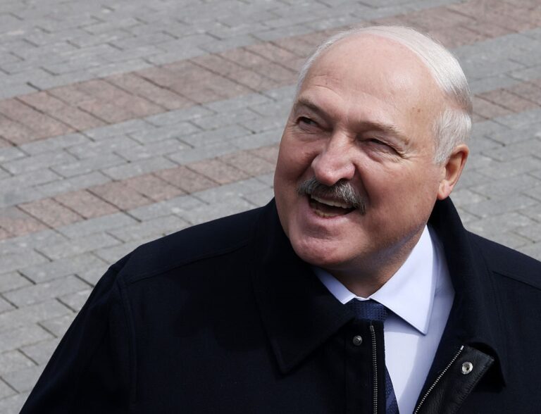 Лукашенко пропонує США звільнити політв’язнів за пом’якшення санкцій – ЗМІ