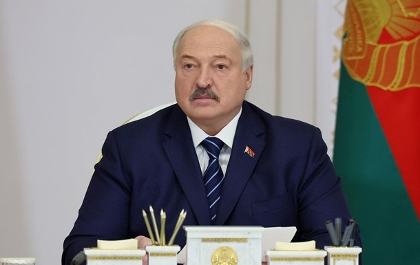 Лукашенко заявив, що не буде відпускати політв’язнів на прохання Трампа