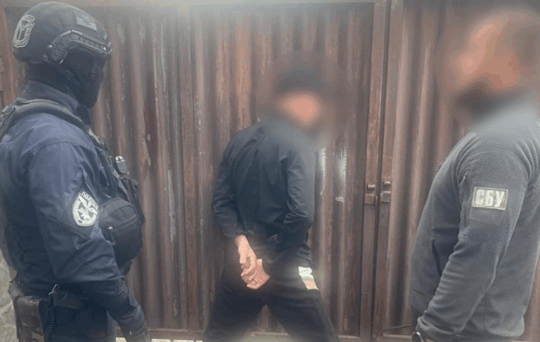 Поліція викрила закарпатських “кур’єрів” на збуті марихуани