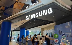 Samsung випустить власні розумні окуляри у 2026 році – ЗМІ