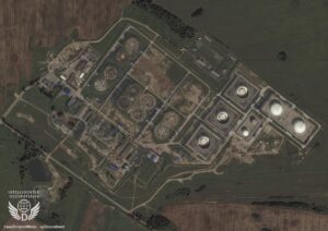 Супутникові знімки показали масштаб пожежі на російському НПЗ