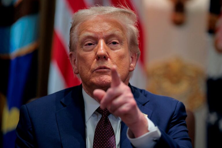 Трамп запровадив 50% мита на імпорт з Індії