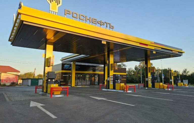 В Росії ціни на бензин другий день поспіль б’ють рекорди