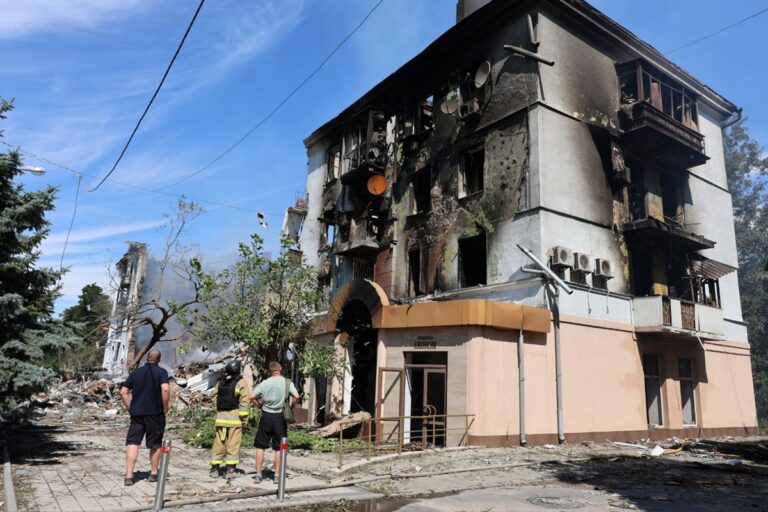 Зруйновано два під’їзди: у Краматорську зросла кількість жертв удару РФ