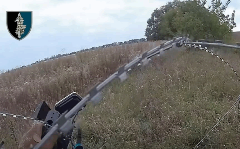 Бійці ССО і ГУР знищили у Росії трьох військових та захопили зброю