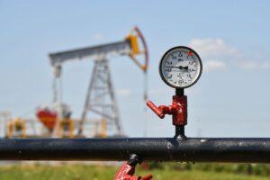 Росії довелося значно знизити ціну на нафту для Китаю й Індії – ЗМІ