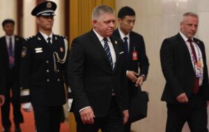 Сі Цзіньпін доручив Фіцо просувати інтереси Китаю в ЄС