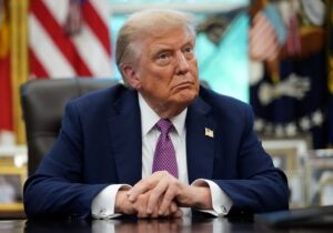 Новини світу - Трамп і секс-скандал. Книга Епштейна