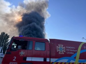 Новини України - У Дніпрі вирує масштабна пожежа