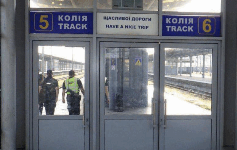 У Києві помер чоловік, якого вразило струмом на даху електропотягу
