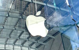 Apple попала під розслідування у Франції через записи голосових команд Siri