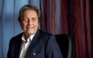 Громадянство РФ – за честь: батько Ілона Маска відзначився новою заявою