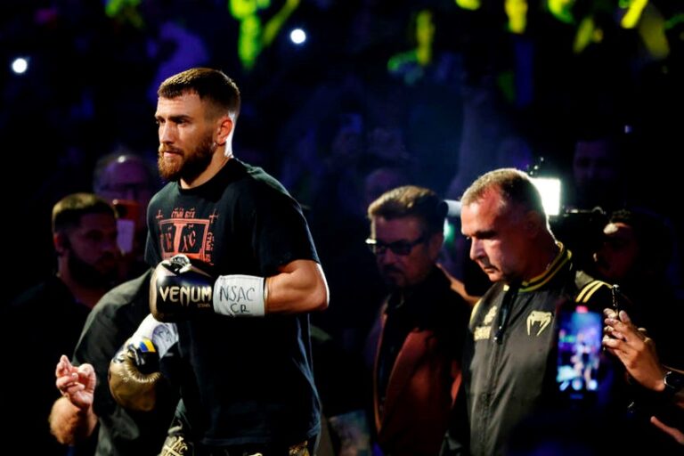 Менеджер Ломаченка висловив думку щодо майбутнього бою з Пак’яо