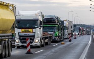 На одному з пунктів пропуску на кордоні з Румунією обмежили рух