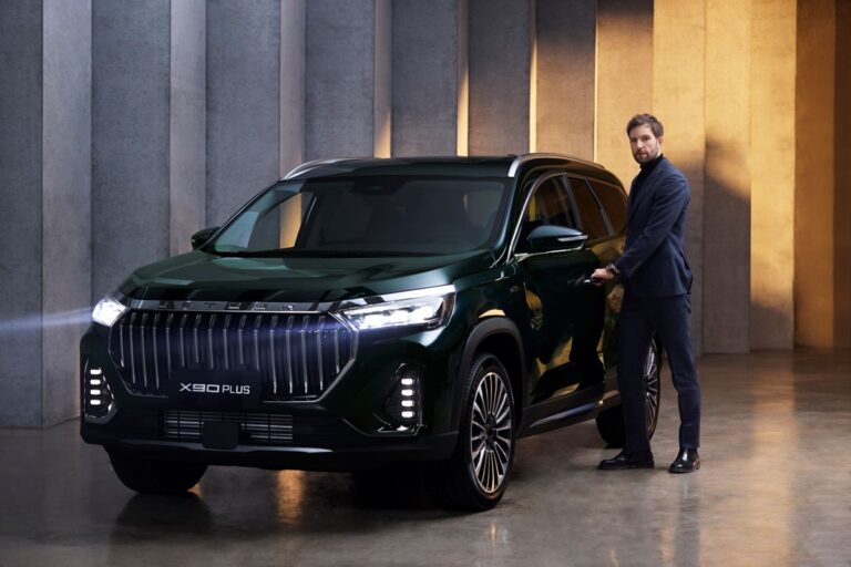 Новий кросовер JETOUR X90PLUS: простір преміум-класу для комфортних подорожей