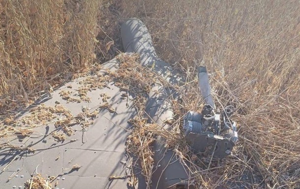 ППО знешкодила ракету і 107 дронів РФ