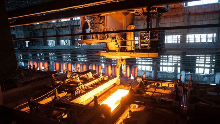 Росія починає скорочувати військове виробництво – ЦПД