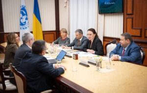 Україна під тиском МВФ через курс гривні – ЗМІ
