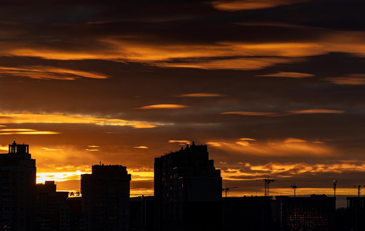 Новини України - Укренерго задіяло аварійні відключення світла