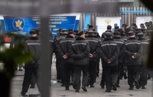 В Росії доходи в’язнів перевищують доходи вчителів – СЗР