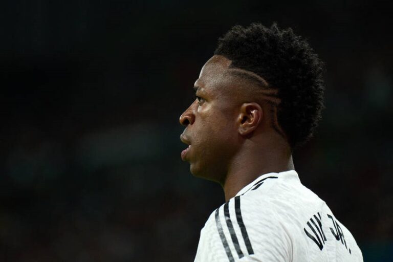 Вінісіус знову задумується про те, щоб залишити мадридський Реал