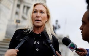 Новини світу - Екссоратниця Трампа Марджорі Тейлор Ґрін йде з Конгресу