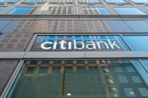 Новини світу - FT: Путін дозволив Citibank піти з РФ у спробі врятувати відносини зі США