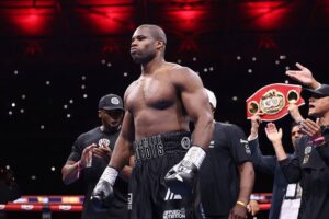 IBF вирішила, що торги за фінальний елімінатор із Дюбуа відбудуться пізніше