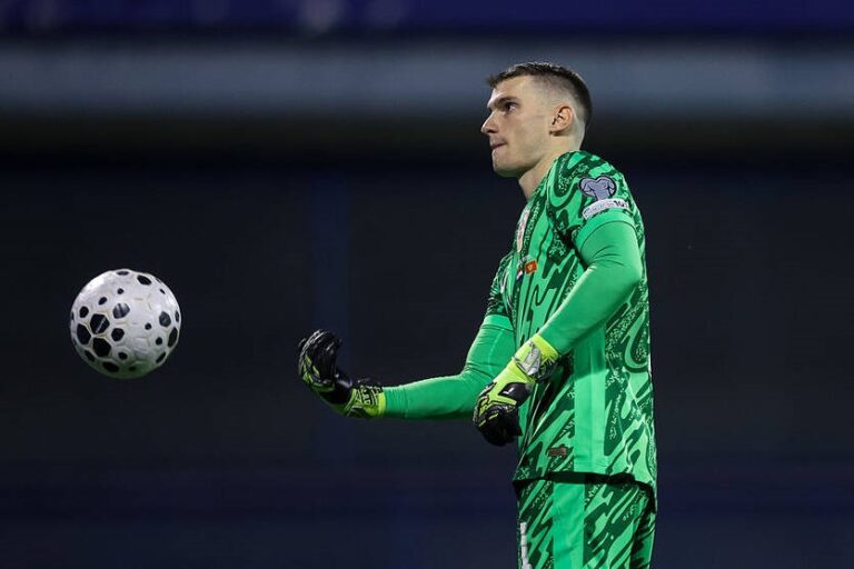 Конкурент Крапивцова за місце в складі планує залишити Жирону