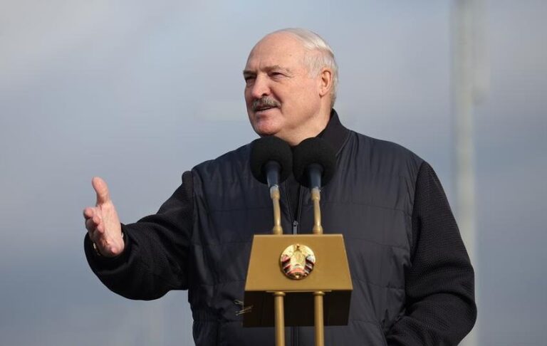 Лукашенко запросив українців на роботу у Білорусь